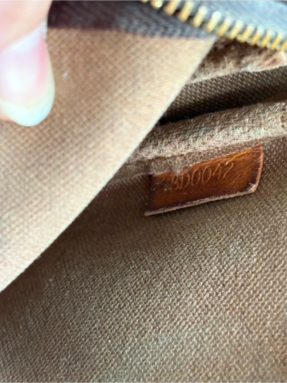Louis Vuitton mini Pochette bag - Picture 7 of 7